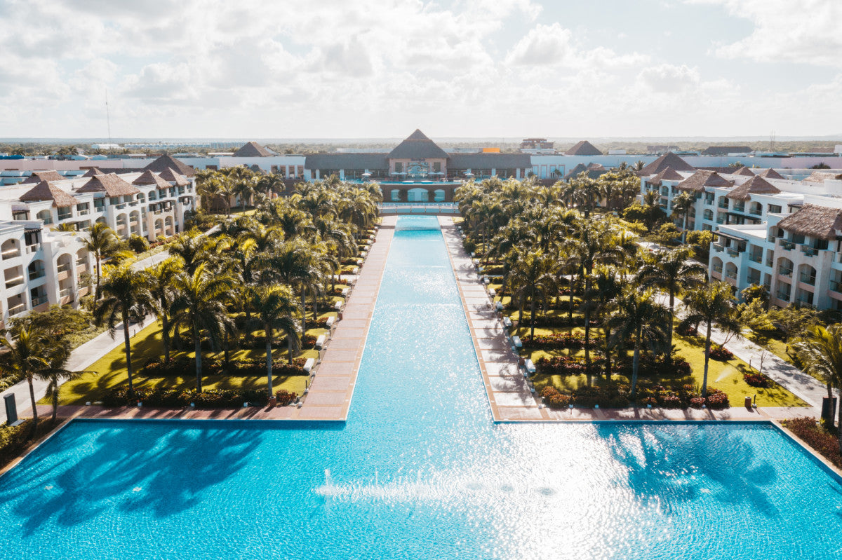 Hard Rock Hotel & Casino Punta Cana | 3 días y 2 noches |2 adultos +2 niños GRATIS.